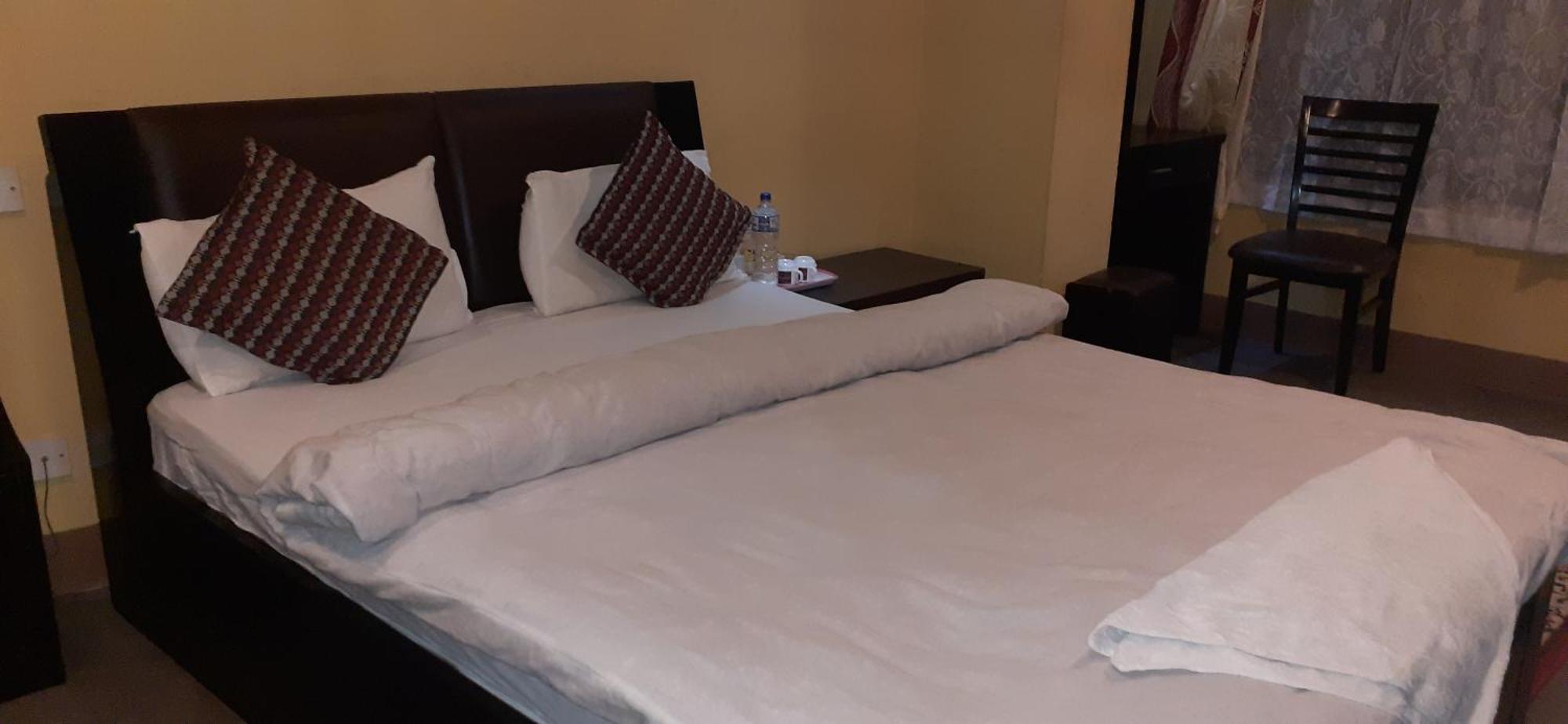 Ambience House Hotel Lalitpur Ruang foto